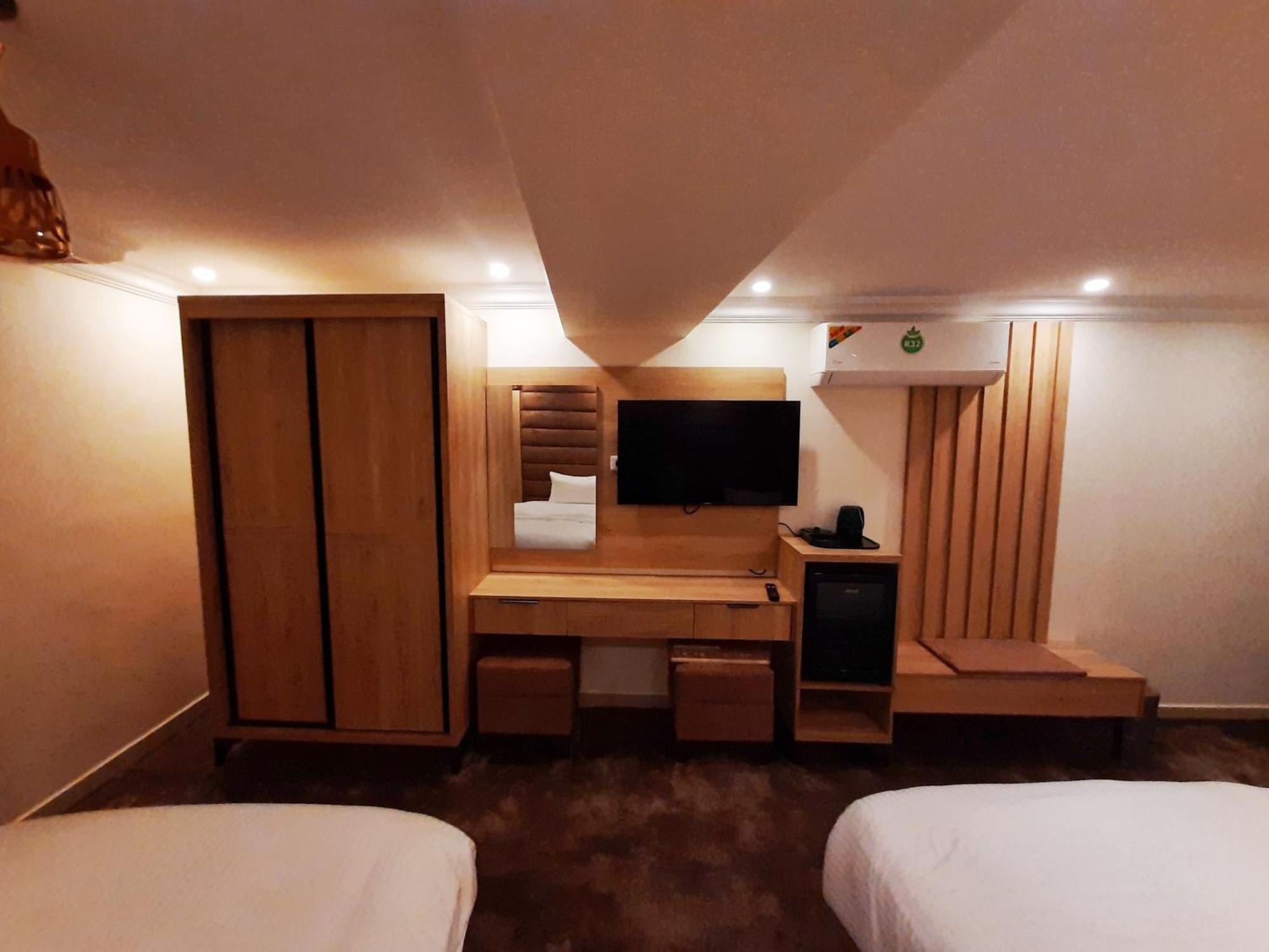 Petra Visitors Hotel Вади Муса Экстерьер фото