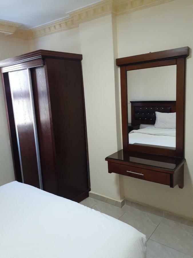 Petra Visitors Hotel Вади Муса Экстерьер фото