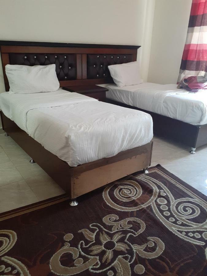 Petra Visitors Hotel Вади Муса Экстерьер фото