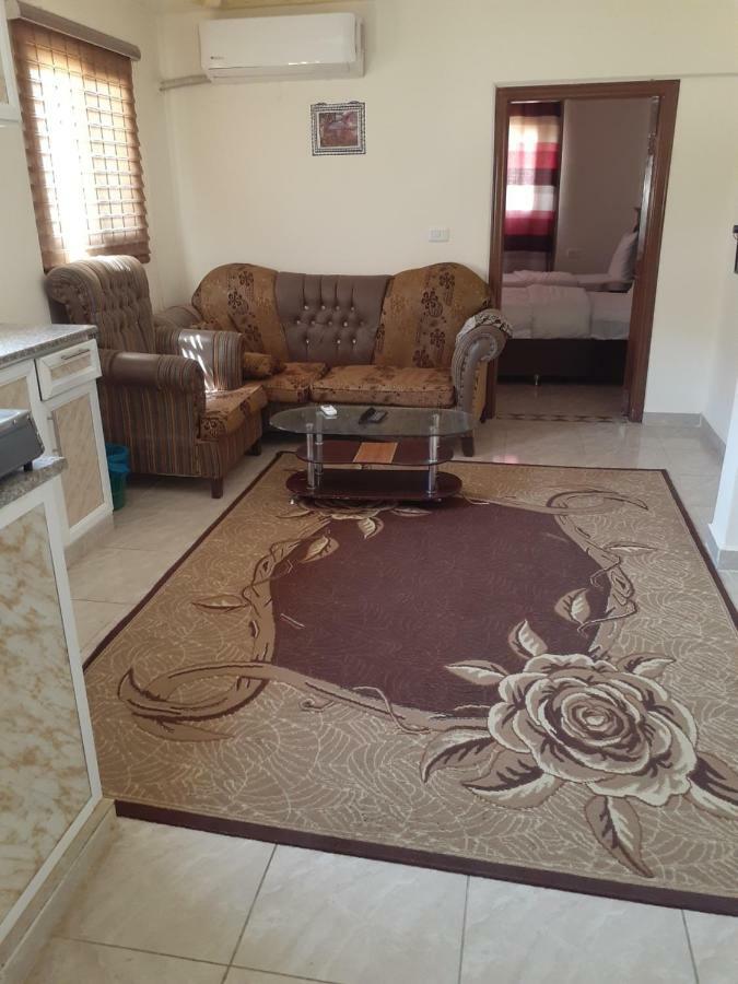 Petra Visitors Hotel Вади Муса Экстерьер фото